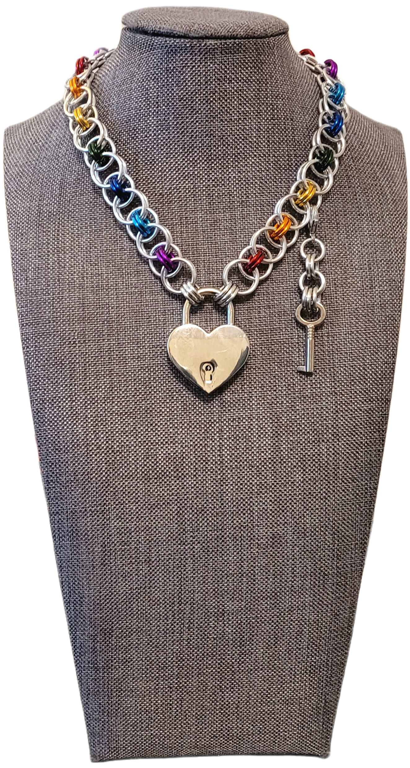 Heart Lock Helm Choker