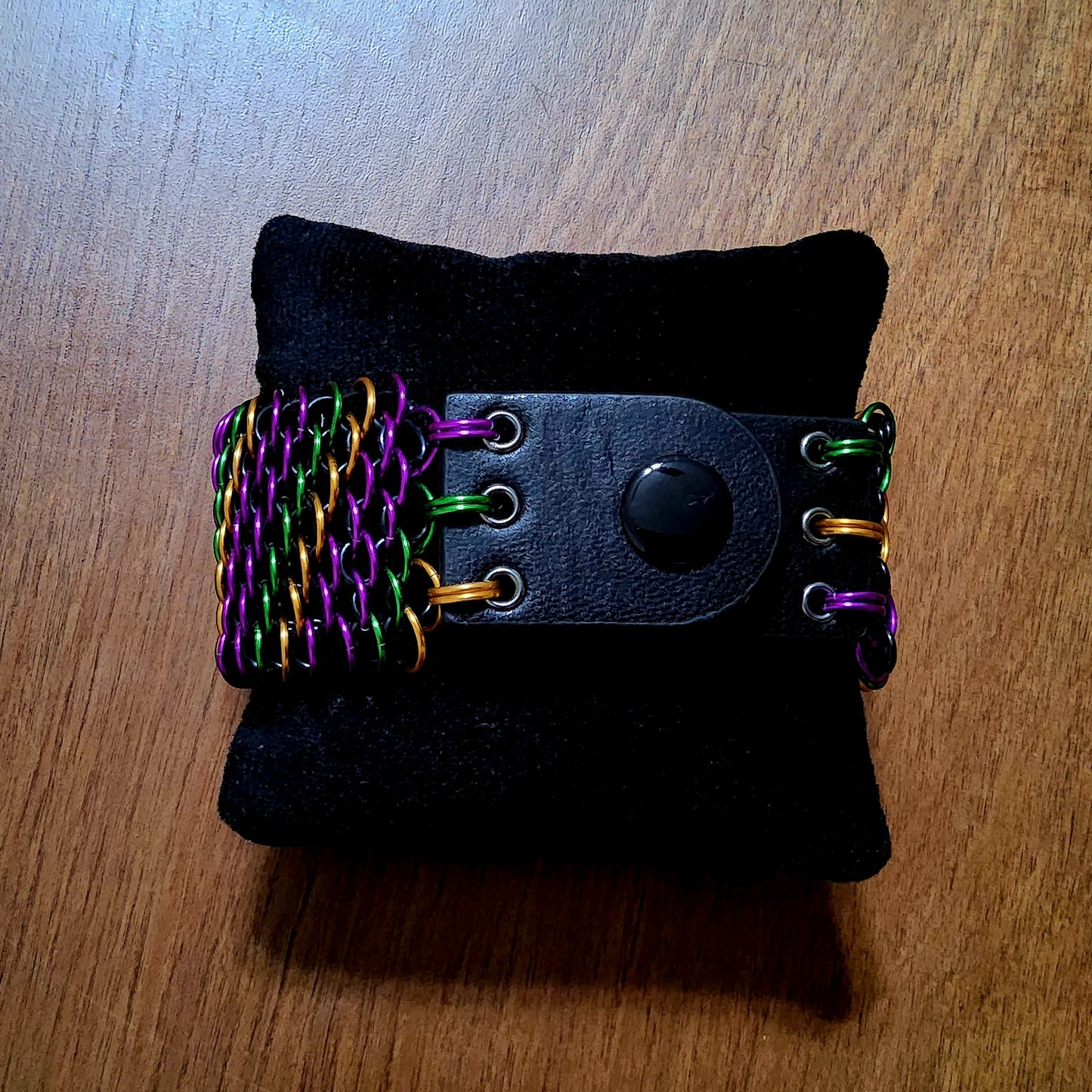 Dragonscale Cuff