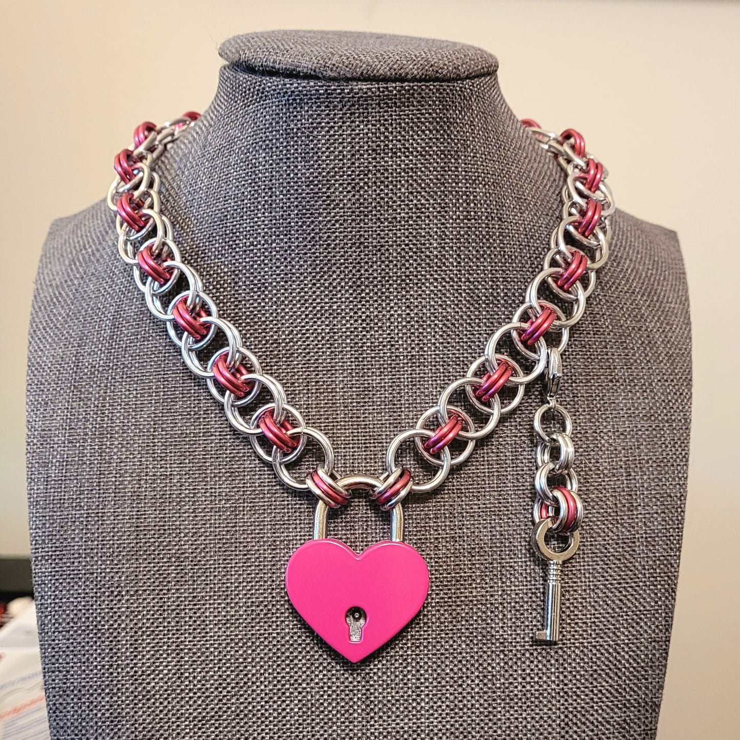 Heart Lock Helm Choker