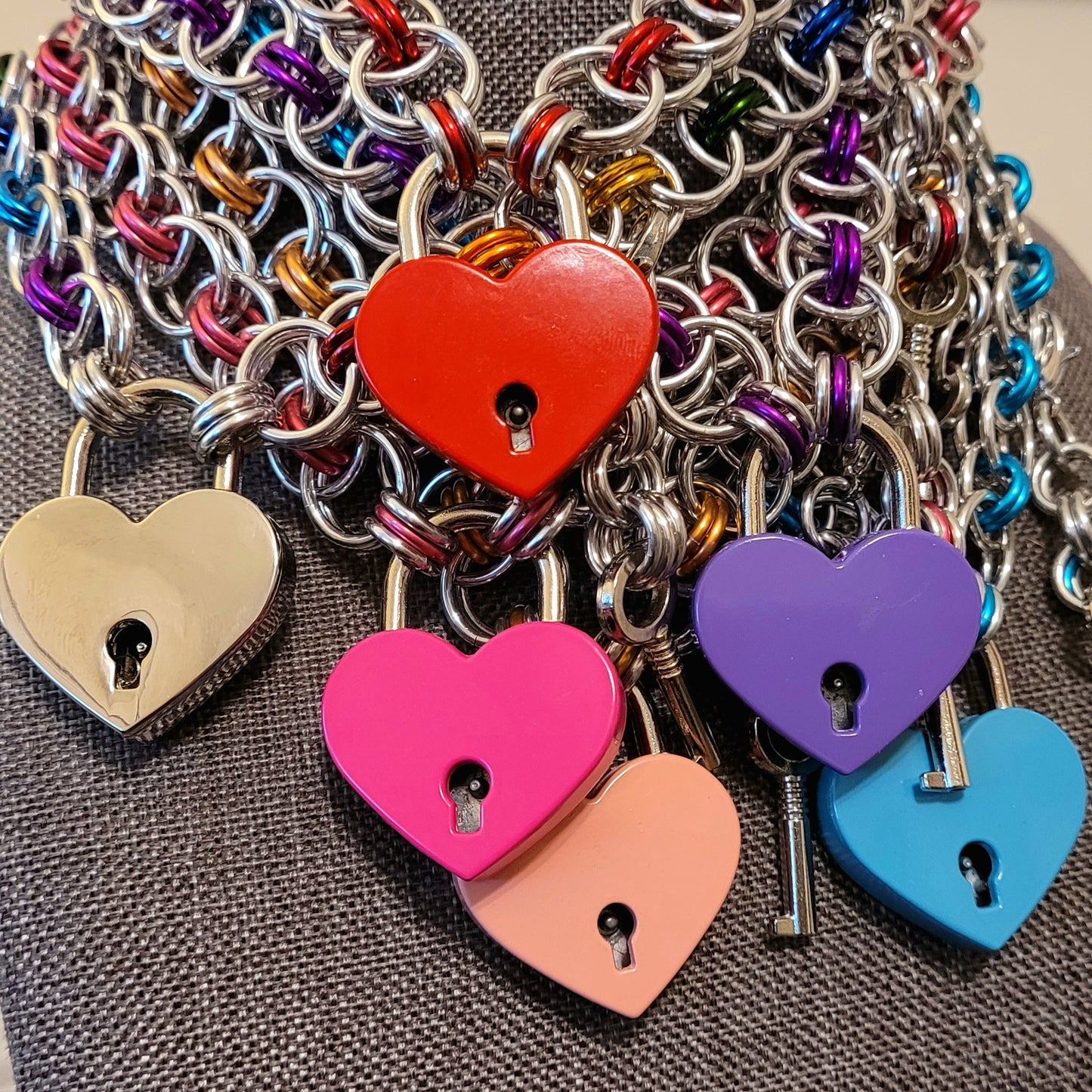 Heart Lock Helm Choker