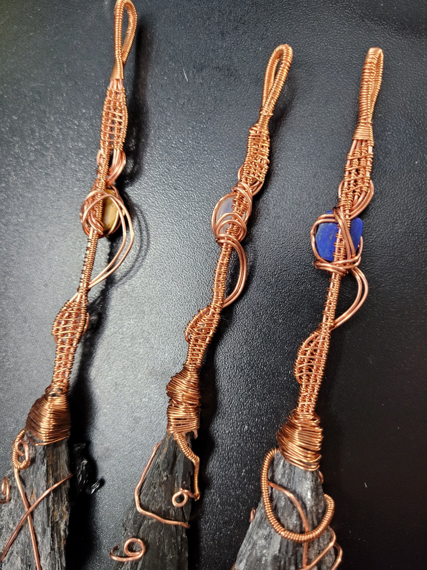 Witch's broom pendant Kyanite, precious stones & Copper