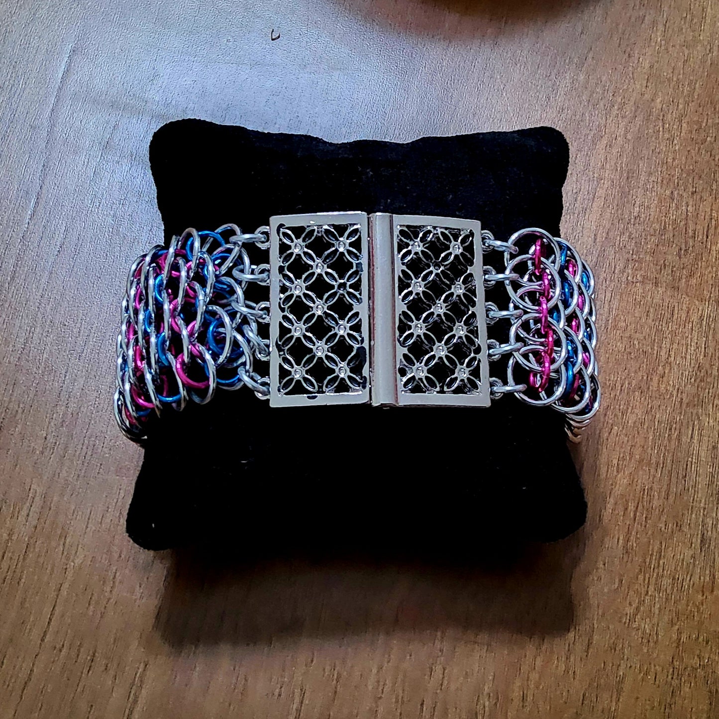 Dragonscale Cuff