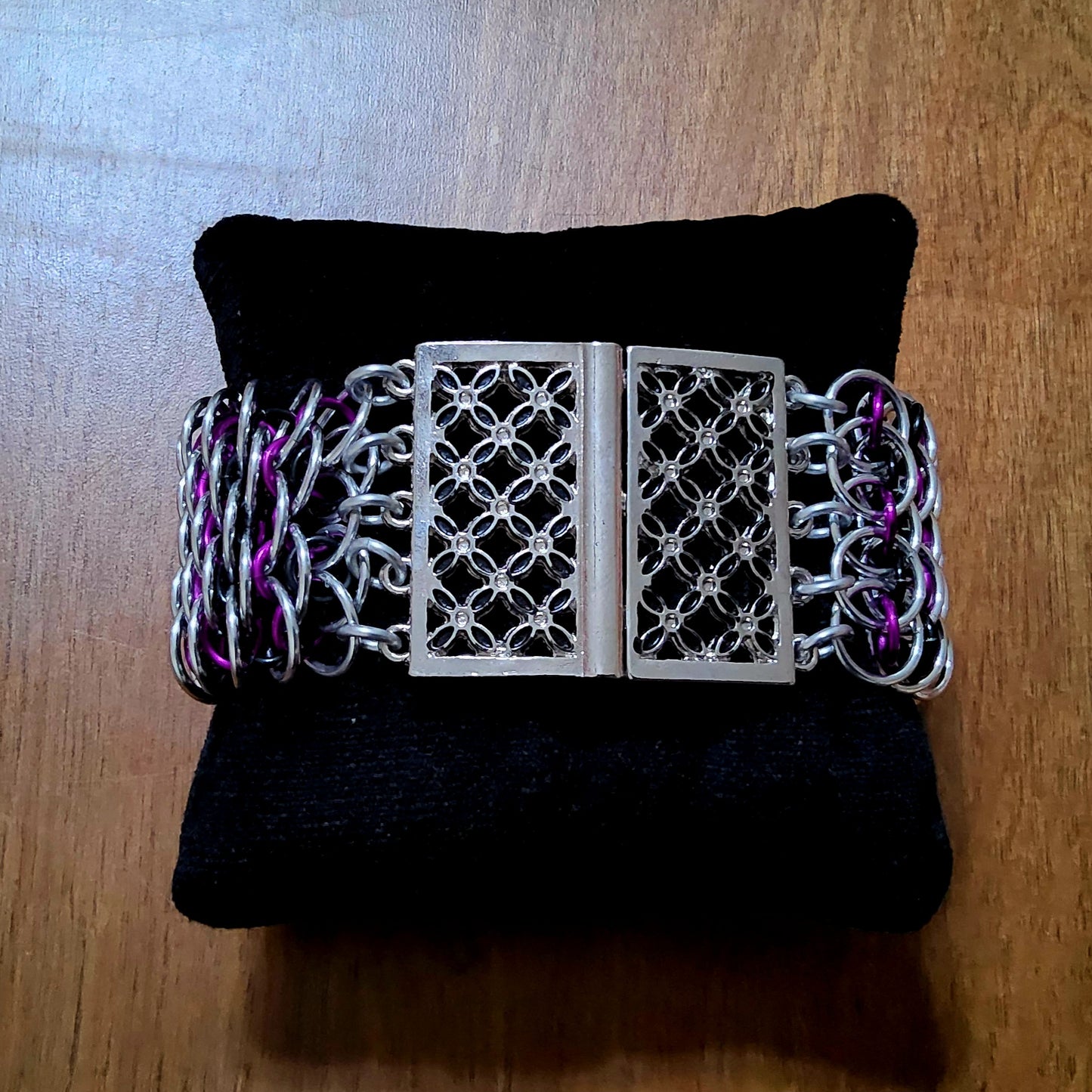 Dragonscale Cuff