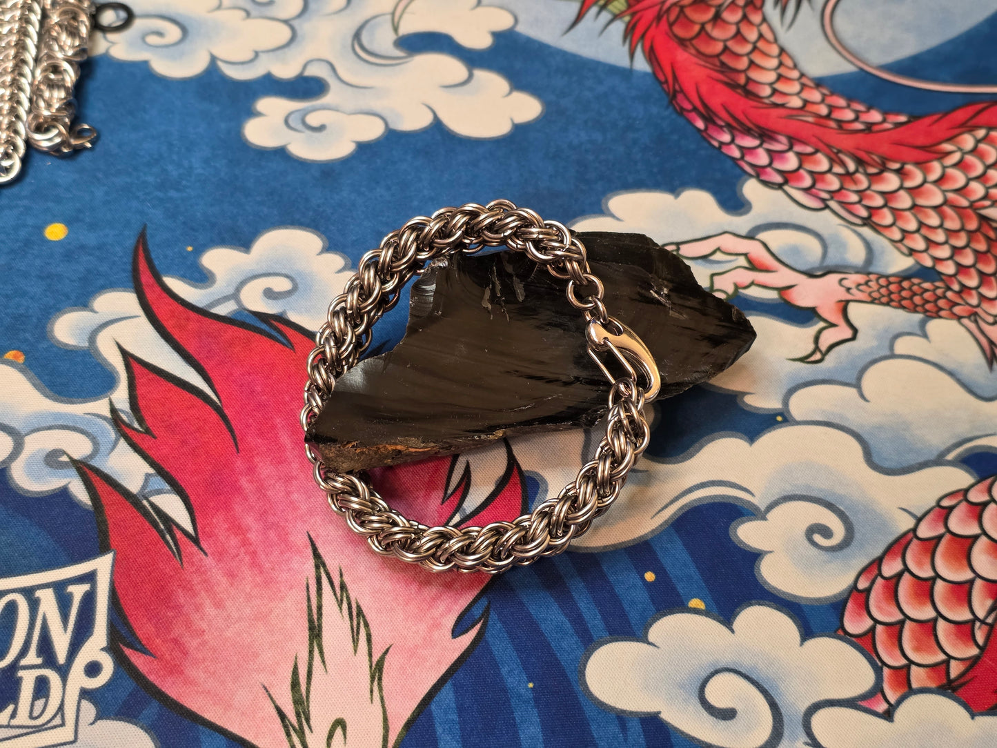 Kinged Vipera Berus Weave
