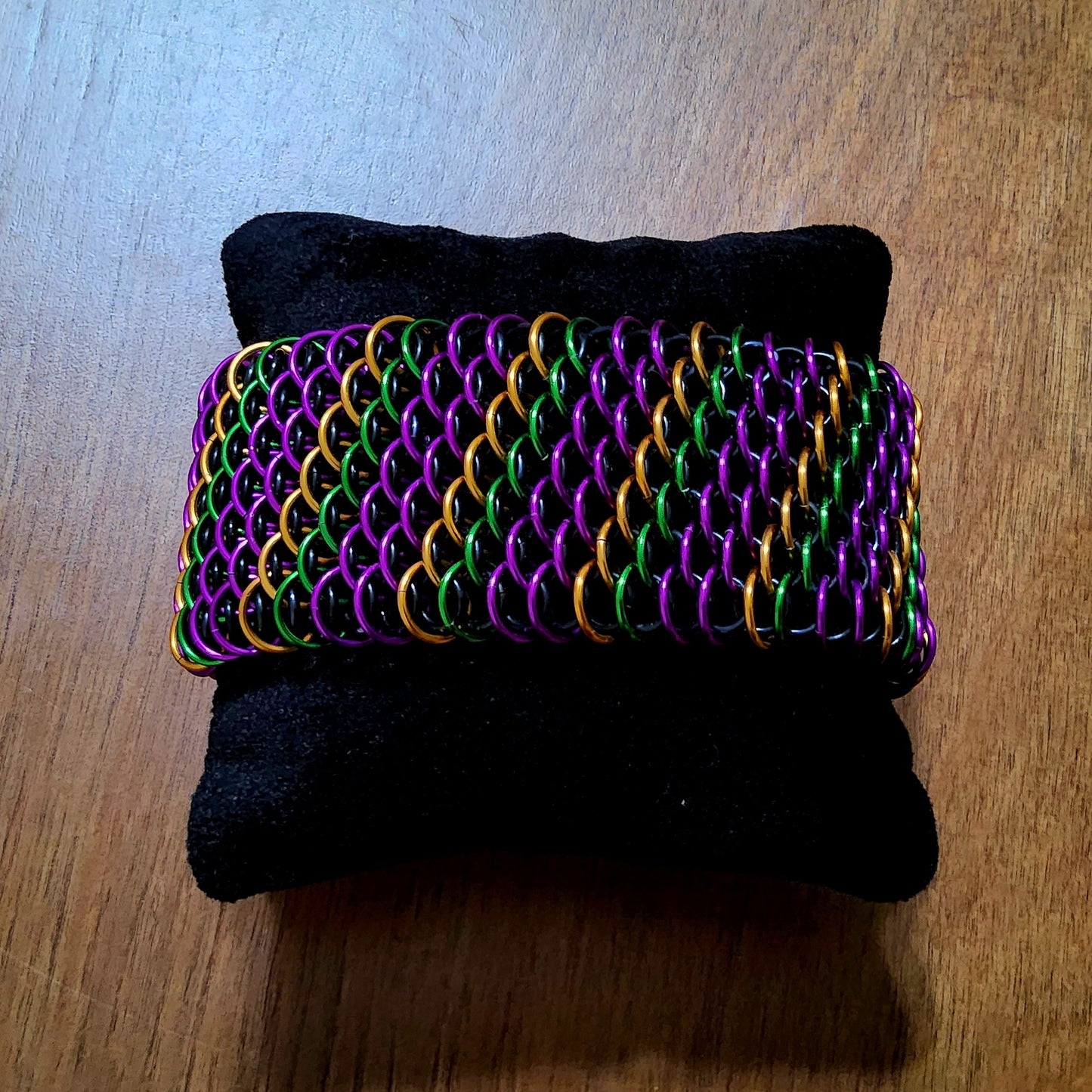 Dragonscale Cuff