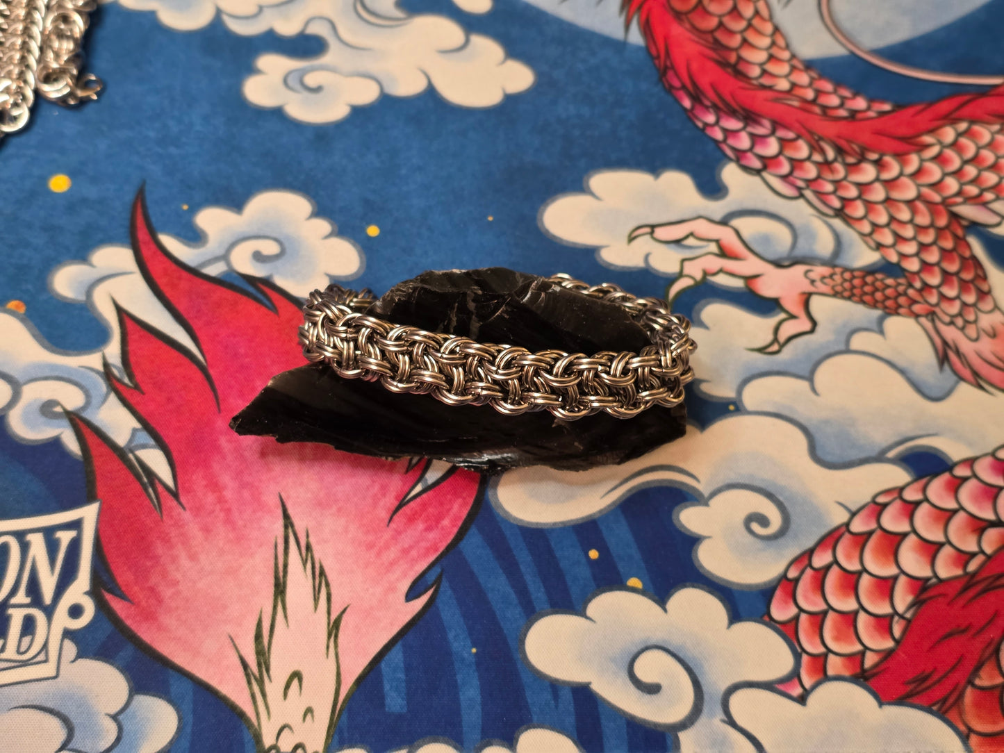 Kinged Vipera Berus Weave
